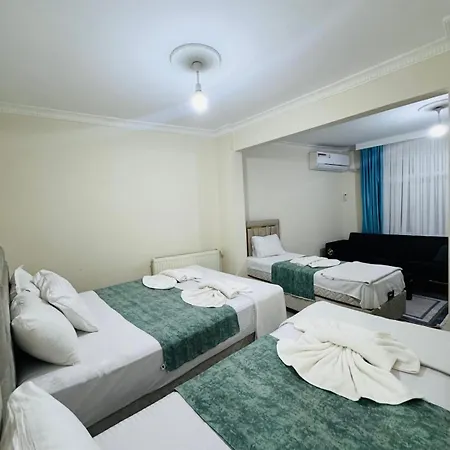 Sultanahmet Yacht * איסטמבול